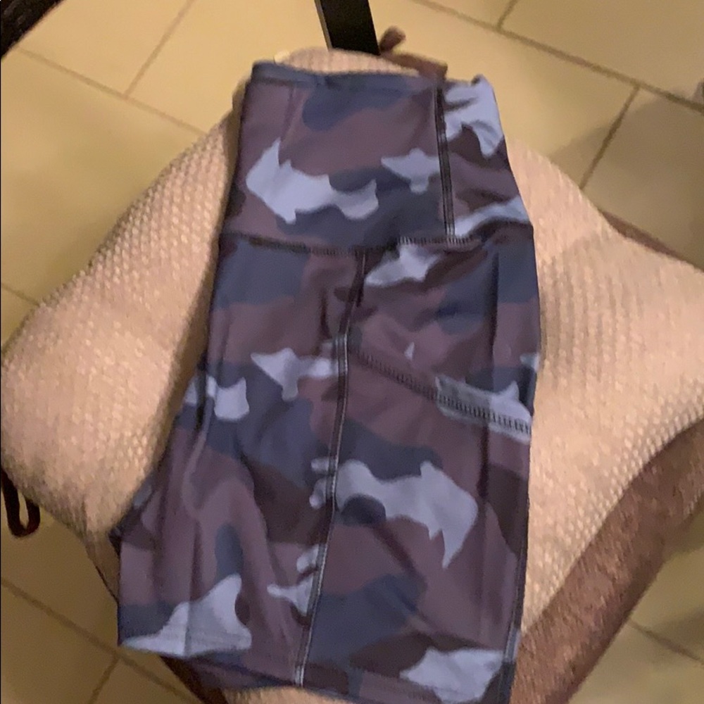 Yogilicious knock off work out bike short